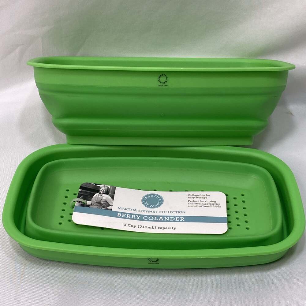 Martha Stewart Collection Set of 2 Silicone Collapsible Berry Colander in Green